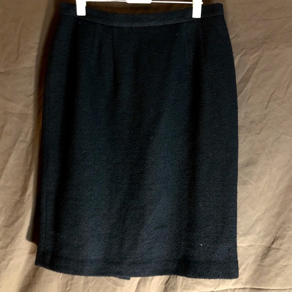 Vintage Saks Fifth Avenue Folio Black Wool Skirt, Size 12 - Picture 6 of 9